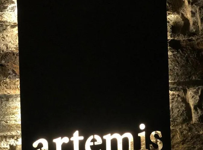 Artemis In Triantaros Tinos Triandáros