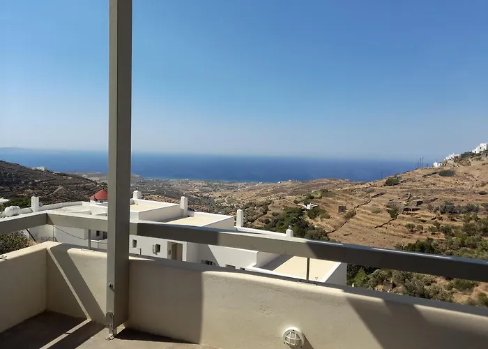 فيلة Artemis In Triantaros Tinos Triandáros